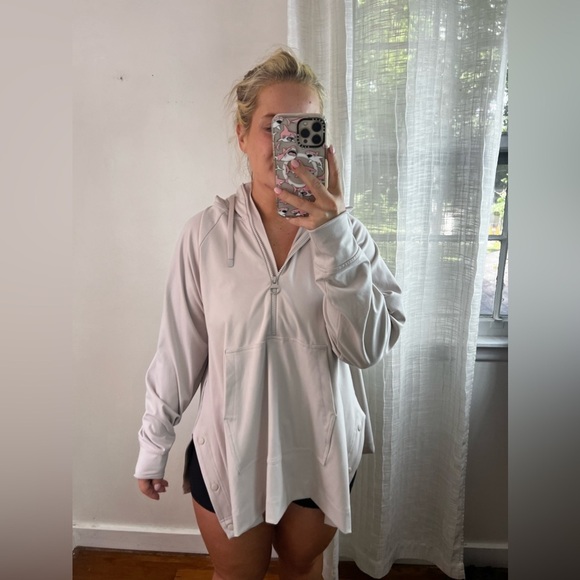 ATHLETA ABALONE GRAY GLACIER HANDKERCHIEF PONCHO small - Picture 4 of 14